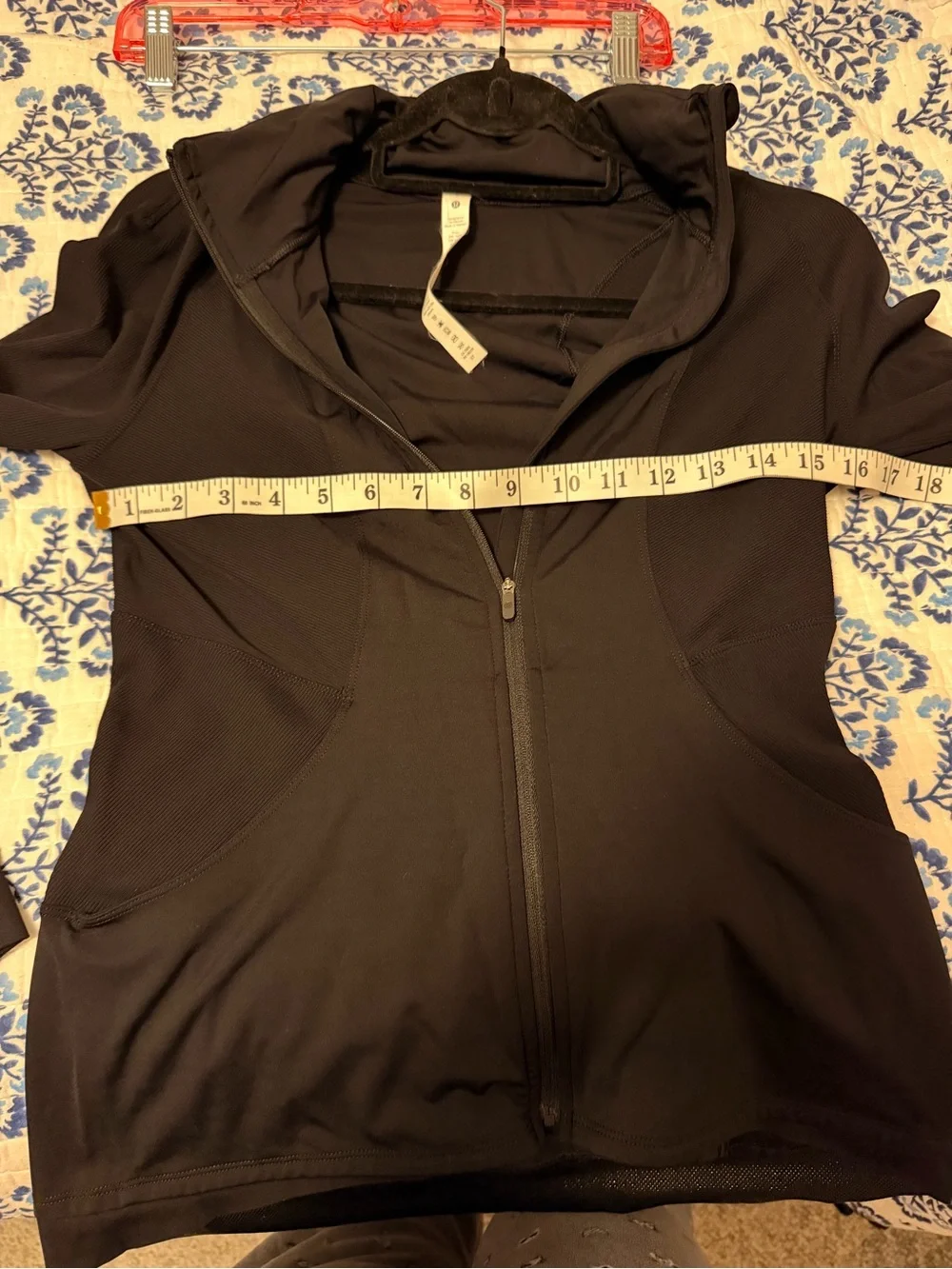 Lululemon athletic running style jacket with built in hood